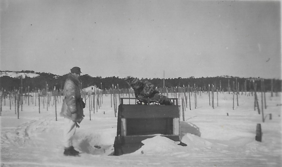 Suursaaren valtauksen n�kymi� 2, 1942. Kuva: tuntematon. Annu Eskon kuvakansiot.