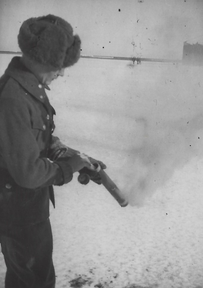 Suursaaren valtauksen n�kymi� 3, 1942. Kuva: tuntematon. Annu Eskon kuvakansiot.